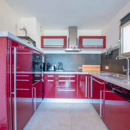 Appartamento La Croix Du Sud-28 By Interhome *